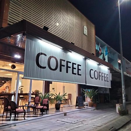 Chaiyee Coffee Τσιάνγκ Μάι Εξωτερικό φωτογραφία