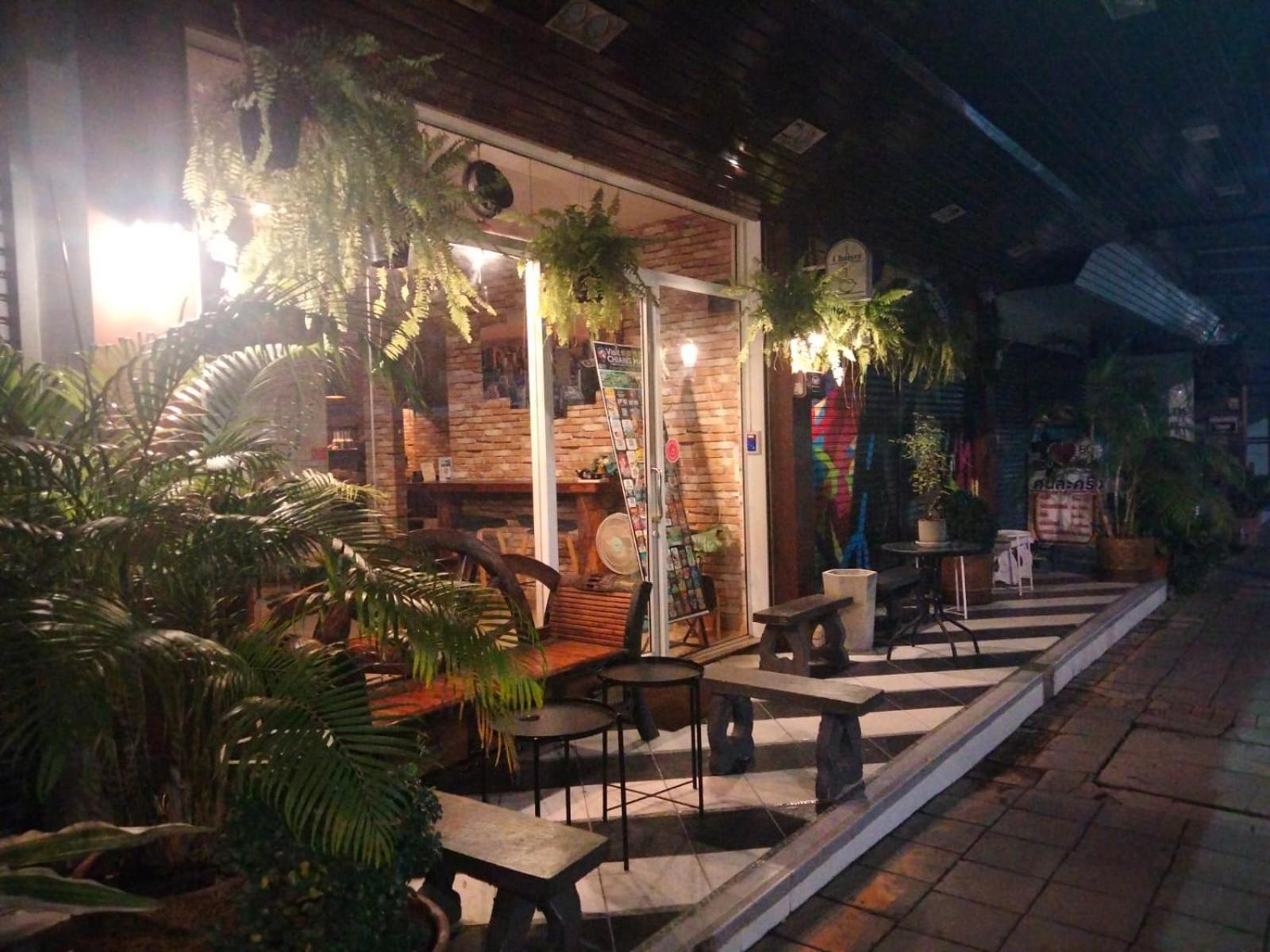 Chaiyee Coffee Τσιάνγκ Μάι Εξωτερικό φωτογραφία