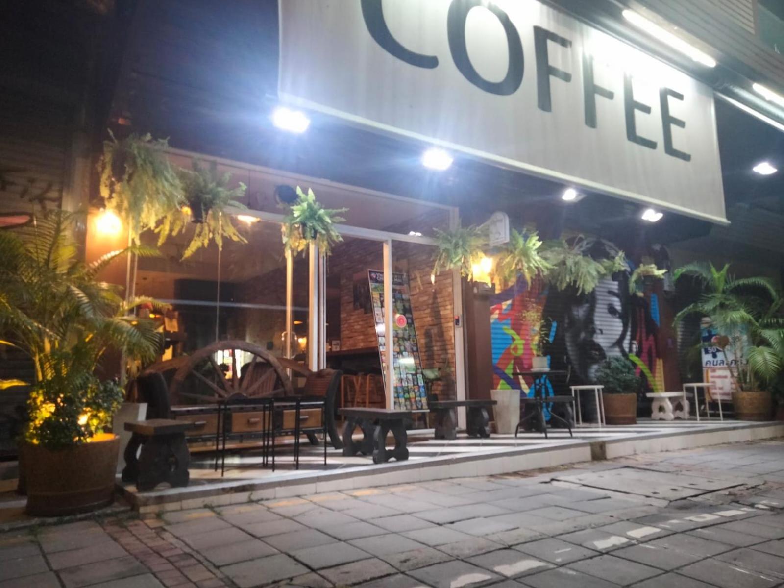 Chaiyee Coffee Τσιάνγκ Μάι Εξωτερικό φωτογραφία