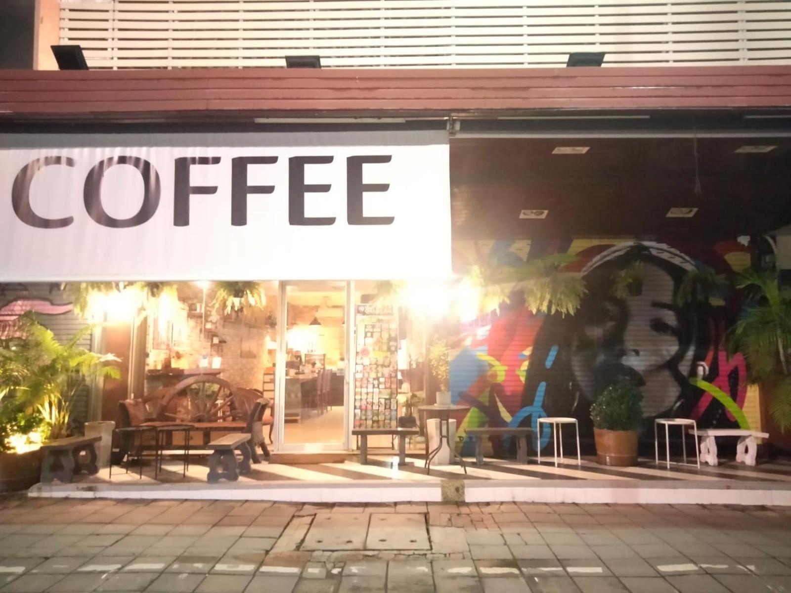 Chaiyee Coffee Τσιάνγκ Μάι Εξωτερικό φωτογραφία