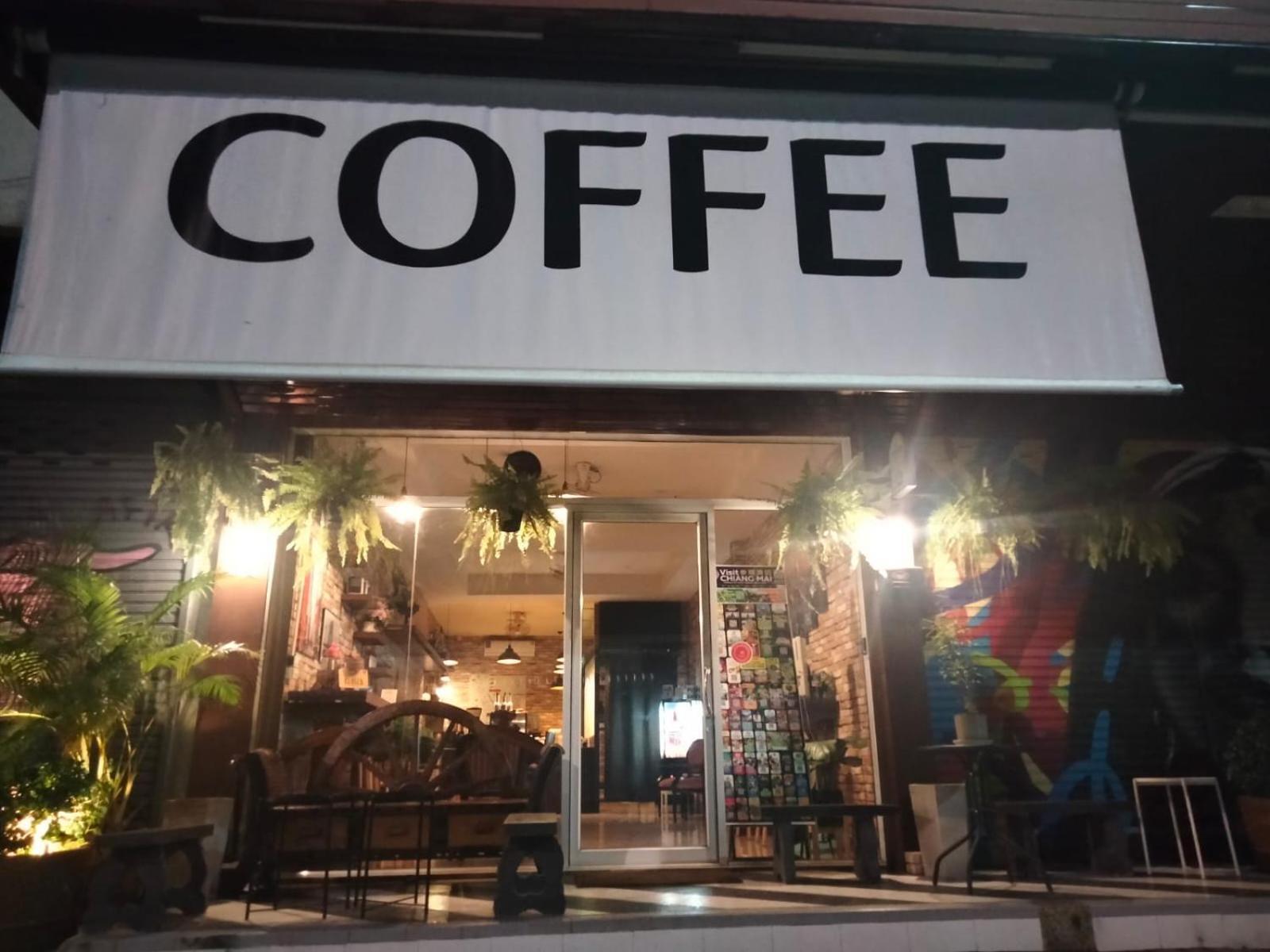 Chaiyee Coffee Τσιάνγκ Μάι Εξωτερικό φωτογραφία